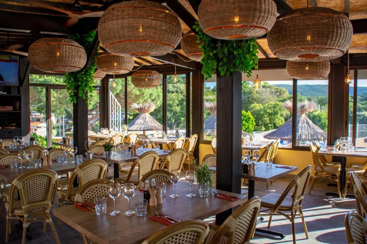 Bungalow Luxe 3 Chambres Surplombant Le Golf De St Tropez Gassin Buitenkant foto