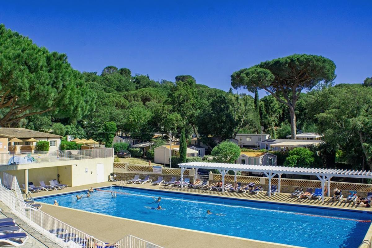 Bungalow Luxe 3 Chambres Surplombant Le Golf De St Tropez Gassin Buitenkant foto